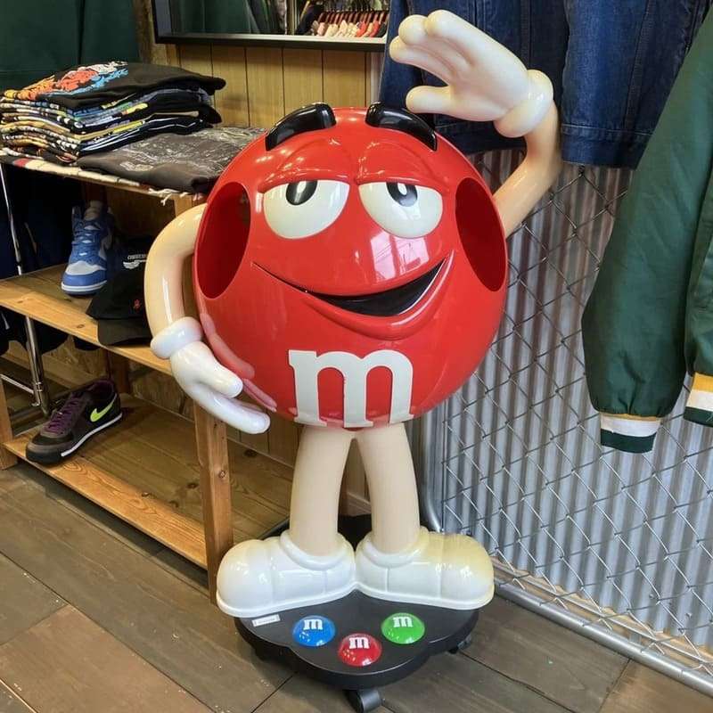 m&m's マスコット（レッド）