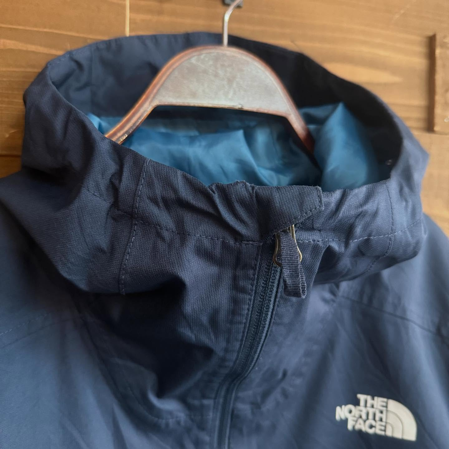 《THE NORTH FACE nylon jacket》