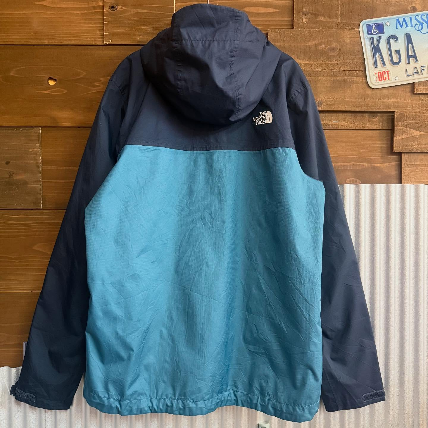 《THE NORTH FACE nylon jacket》