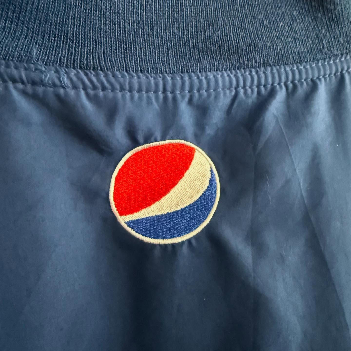 《ARAMARK pepsi nylon pull over...