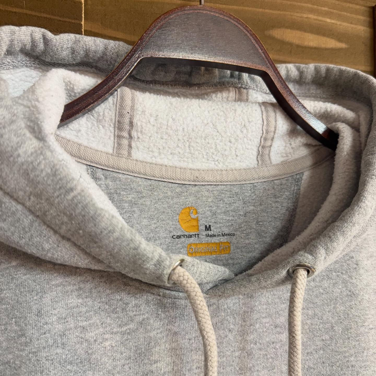 【Carhartt Logo Sleeve Hoodie】