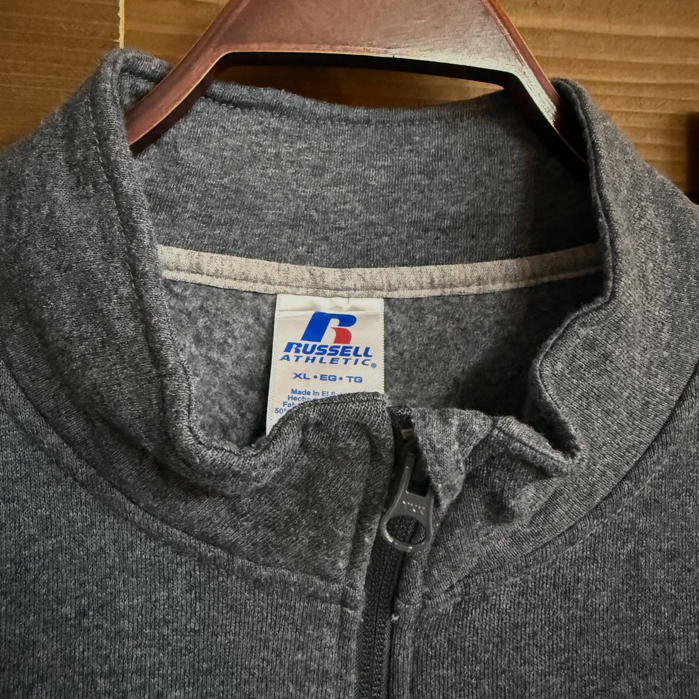 【RUSSELL Half Zip Sweat】